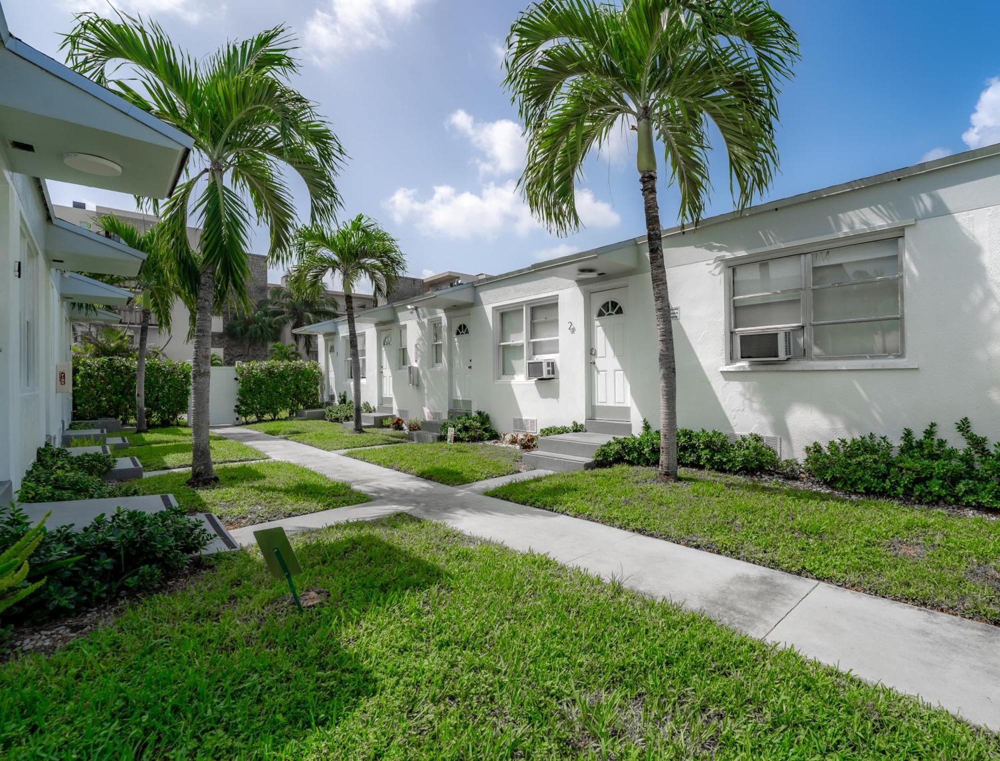 Praia Hotel Hollywood Exterior photo